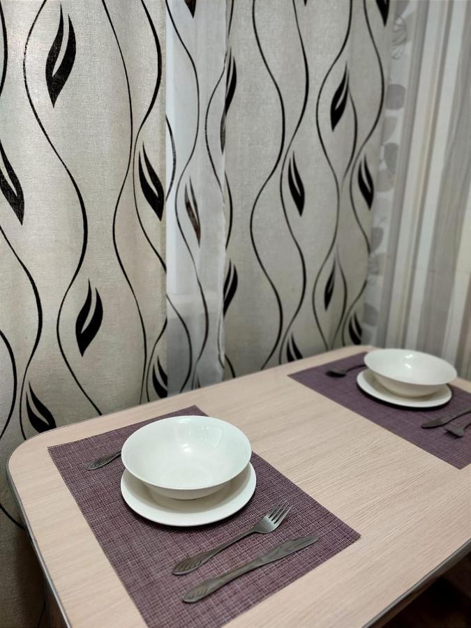 Стандарт Апартаменты Ул.Урицкого 74 Pavlodar Esterno foto